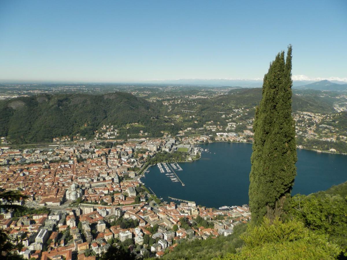 Il Sole, Grande Appartamento In Collina Brunate Bagian luar foto