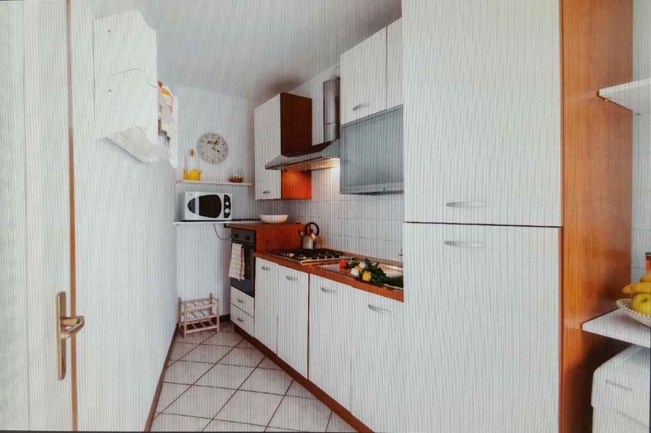 Il Sole, Grande Appartamento In Collina Brunate Bagian luar foto